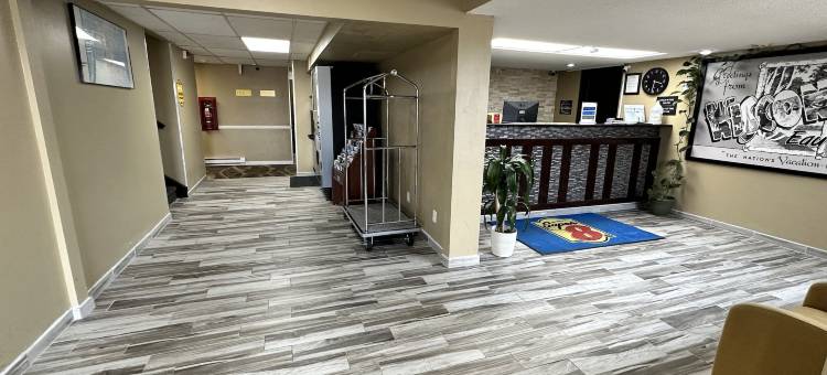 欧克雷尔速8酒店(Super 8 by Wyndham Eau Claire WI)图片