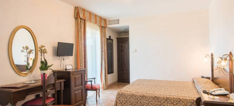 德利斯帕尼奥里浴场酒店(Hotel Lido Degli Spagnoli Wellness & Spa)图片