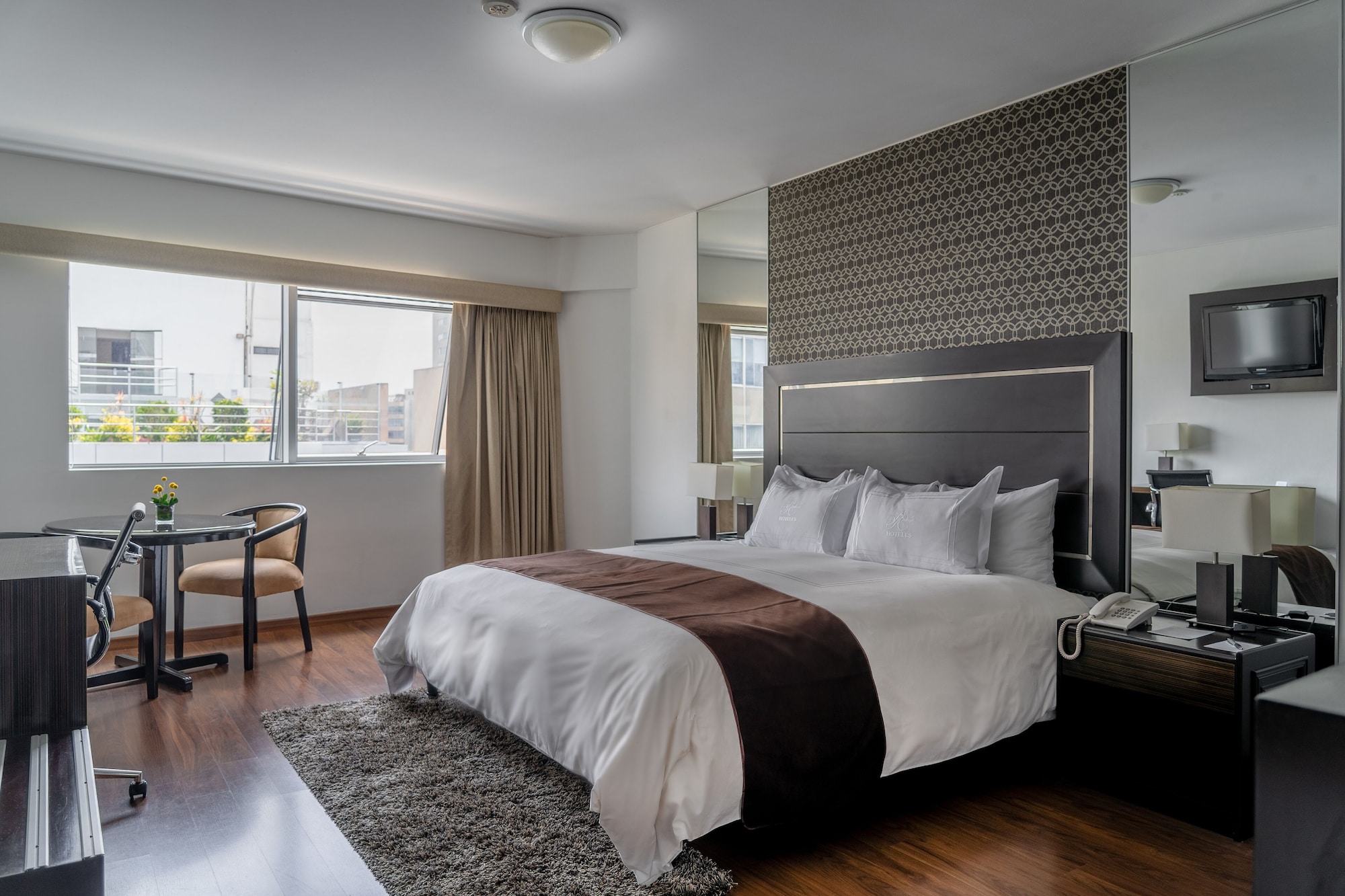 Hotel Jose Antonio Over view