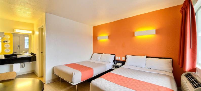 德克萨斯圣马科斯 6 号汽车旅馆(Motel 6 San Marcos, TX)图片