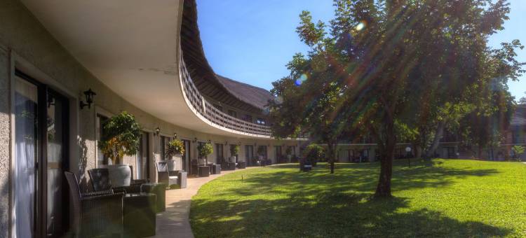 阿赞比西河小屋(Azambezi River Lodge)图片