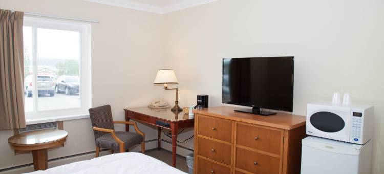 双松套房旅馆(Twin Pine Inn & Suites)图片