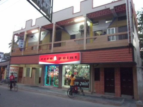 阿兹米利住宅酒店