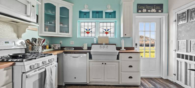 金斯比小屋 - 1卧室及山景(Kingsby Cottage - 1BR & Mountain Views)图片