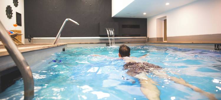 勒斯安格斯水疗公寓酒店(Hôtel la Baie des Anges, Son Spa Marin & sa Piscine Couverte et chauffée)图片