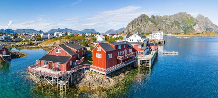 哼宁斯维罗布尔酒店(Henningsvær Rorbuer)图片