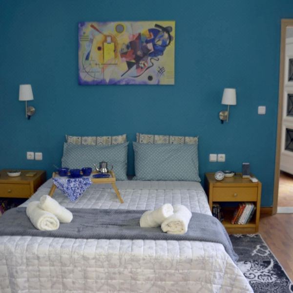 Chrismma一卧公寓，带私人庭院和停车位(Chrismma 1-Bed Apt with Private Yard & Parking)图片