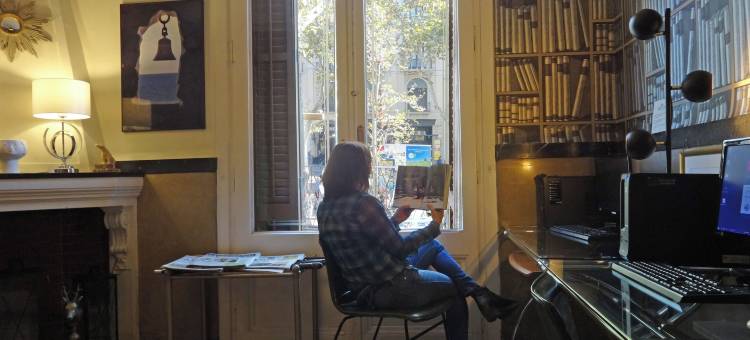 略雷特兰布拉酒店(Room00 Lloret Rambla)图片