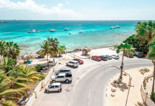 Endless Summer in Catalina Beach. Walking distance to snorkeling with turtles. Hotel Overview