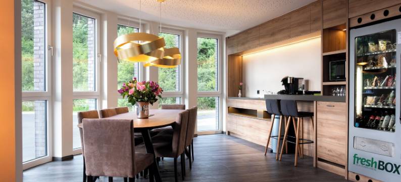 深入寄宿式酒店(In2 the Boardinghouse)图片