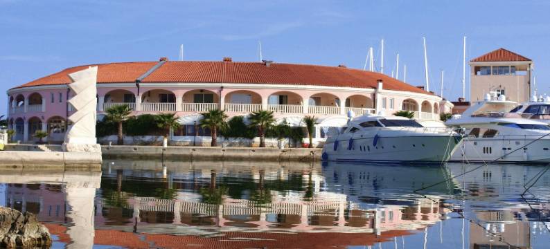 洛哥茨尼卡弗拉帕滨海度假村(Marina Frapa Resort Rogoznica)图片