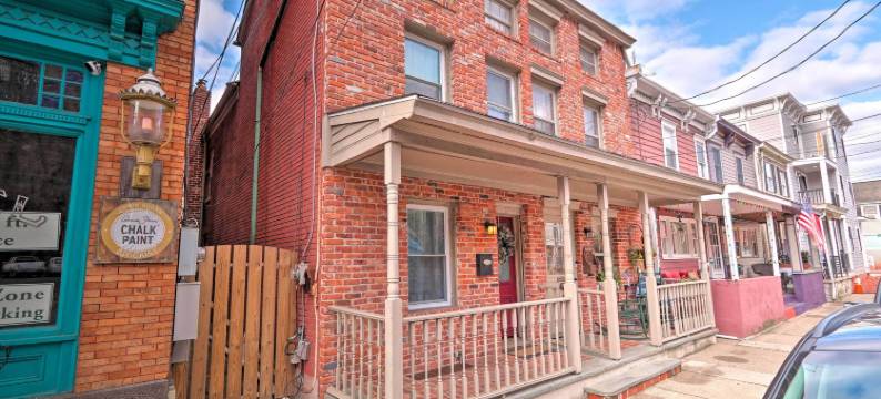 舒适的兰伯特维尔住宅在市中心的心脏地带！(Cozy Lambertville Abode in the Heart of Downtown!)图片