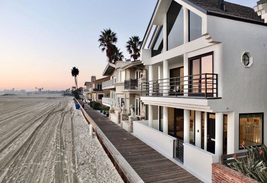 Beachfront Estate - LB Peninsula Hotel Overview