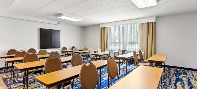 芝加哥-内珀维尔希尔顿欢朋酒店(Hampton Inn Chicago/Naperville Near Niu Conference Center)图片