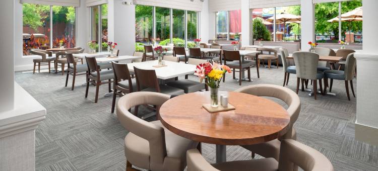 查塔努加会议中心希尔顿花园酒店(Hilton Garden Inn Chattanooga Downtown)图片