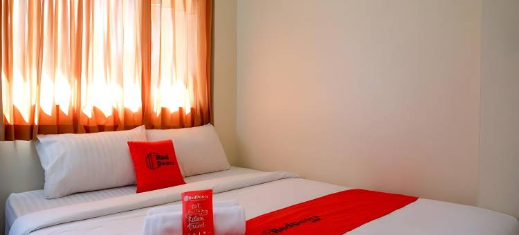 红门酒店-近三宝垄迪波内戈罗大学2号(RedDoorz Near Universitas Diponegoro Semarang 2)图片