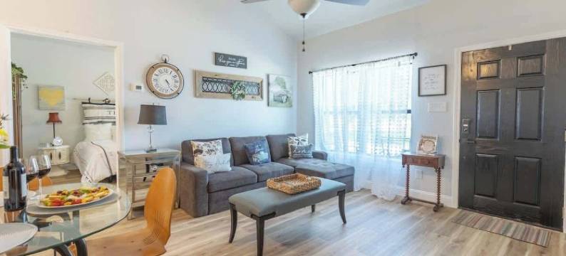 La Casita：有热水浴缸和火坑，距离弗雷德15分钟(La Casita: Hot-Tub & Firepit, 15 Min to Fred!)图片