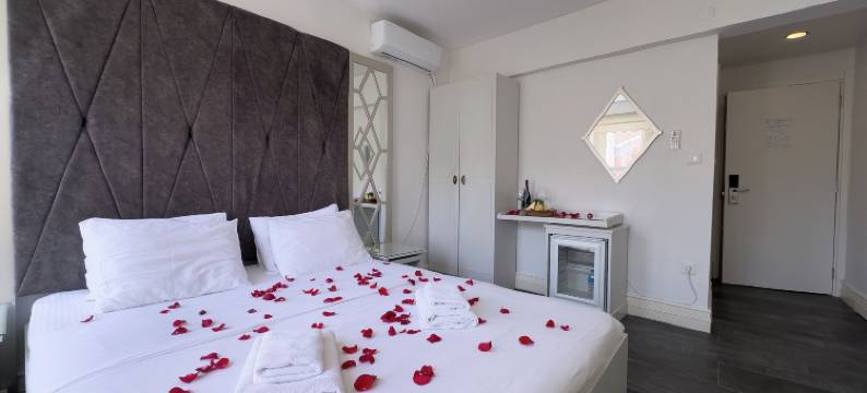 布尤卡塔尔海港酒店(Büyükada Port Hotel)图片