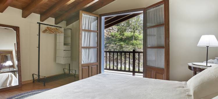 Cozy Cottage with Pool & Terrace图片