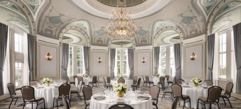 费尔蒙麦克唐纳酒店(Fairmont Hotel Macdonald)图片