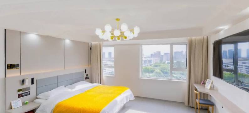 合悦观海影音酒店(烟台大学国际博览中心店)图片