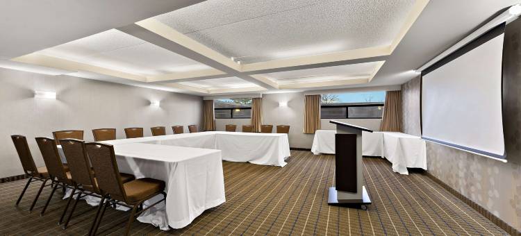 多伦多北约克贝斯特韦斯特优质套房酒店(Best Western Plus Toronto North York Hotel & Suites)图片