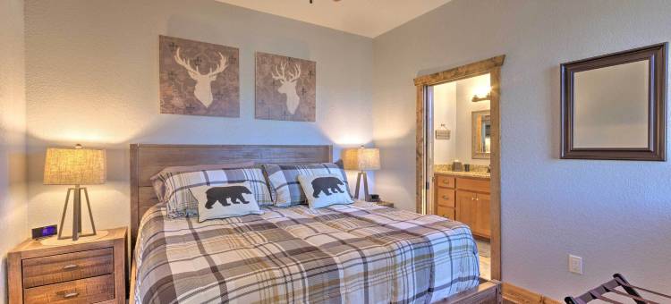允许宠物入住的小木屋，带有奇努奎平的山景！(Pet-Friendly Cabin w/ Mtn Views in Chinquapin!)图片