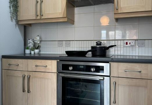 City Centre Apartment - Free Parking - Sleeps 4 Hotel Overview