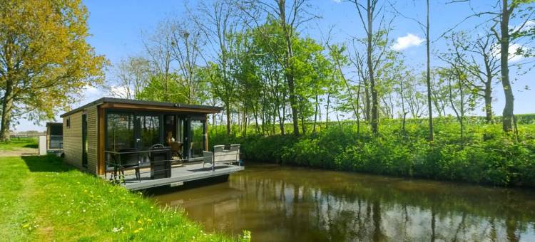 多克斯莱特船屋(Doeke Sleat Houseboat)图片