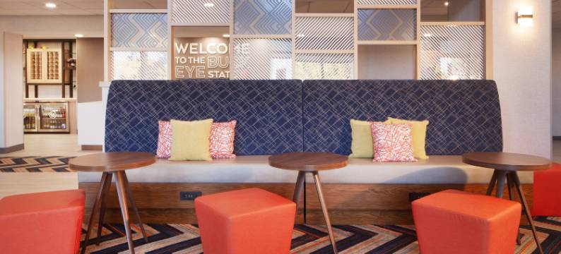 克利夫兰曼图尔欢朋套房酒店(Hampton Inn & Suites Cleveland-Mentor)图片