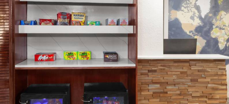 温德姆沃基根戴斯酒店(Days Inn by Wyndham Waukegan)图片