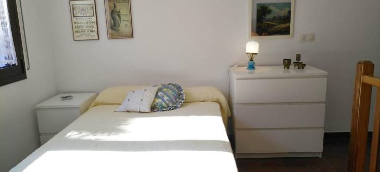 西班牙海滩和市中心附近的别墅(Villa Near Beach & Town Center in Spain)图片