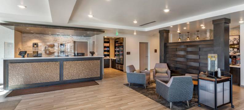 盐湖城机场舒适套房酒店(Comfort Inn & Suites Salt Lake City Airport)图片