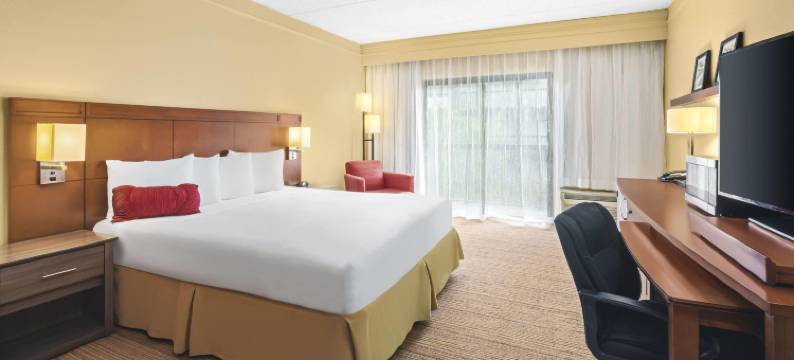 达拉斯爱田机场温德姆速 8 酒店(Super 8 by Wyndham Dallas Love Field Airport)图片