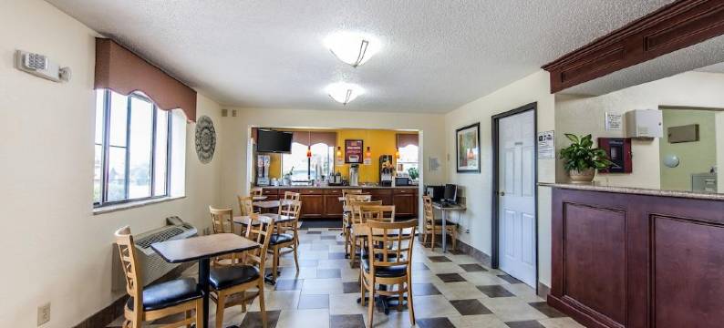 卡特斯维尔伊克诺旅馆(Econo Lodge Cartersville-Emerson Lake Point)图片