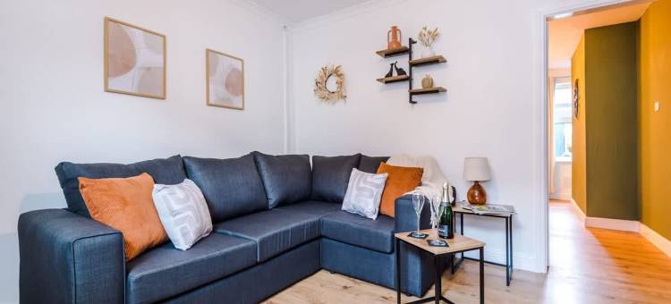 全新时尚的家，市中心位置，可容纳6人(NEW Stylish Home City Centre Location Sleeps 6)图片