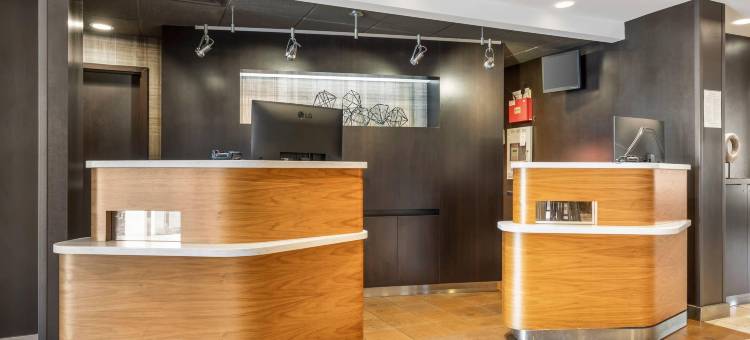 康福特套房酒店(Comfort Inn & Suites)图片