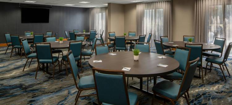 万枫酒店及套房亚特兰大机场南/沙利文路(Fairfield Inn & Suites Atlanta Airport South/Sullivan Road)图片