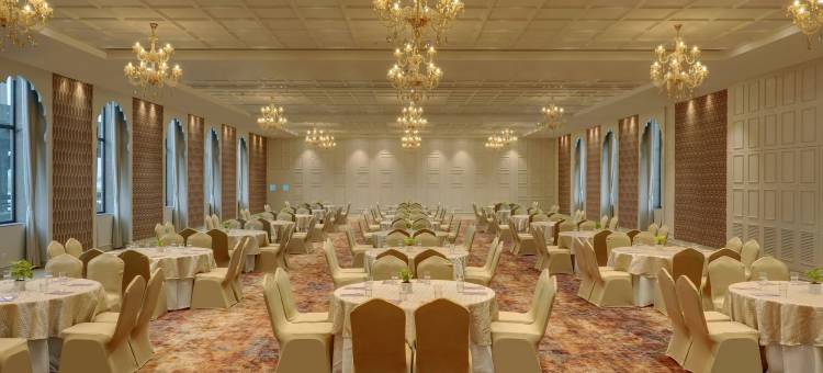 万豪旗下戈德拉费恩公寓酒店(The Fern Residency Godhra, Series By Marriott)图片