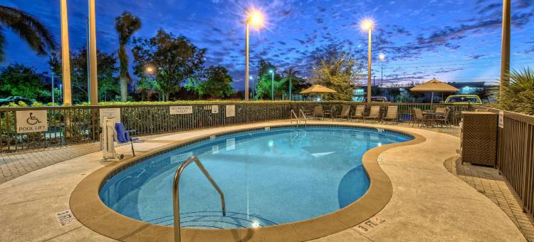那不勒斯万枫酒店及套房(Fairfield Inn & Suites Naples)图片