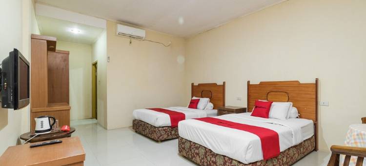 RedDoorz Plus Near Ramayana Banyuwangi图片