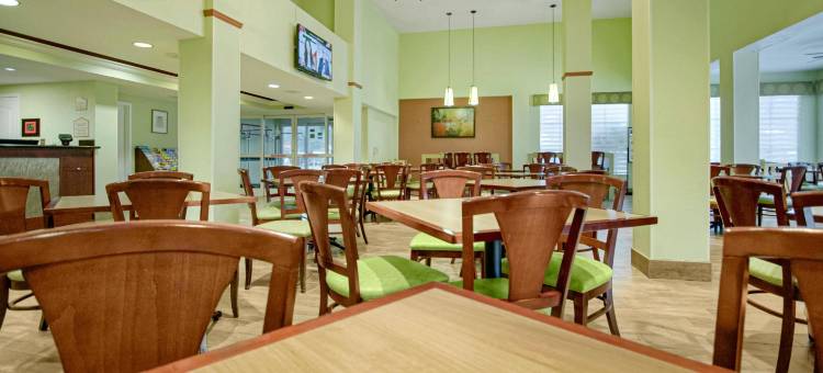 格勒里亚棕榈酒店(Galleria Palms Orlando - Free Theme Park Shuttles)图片
