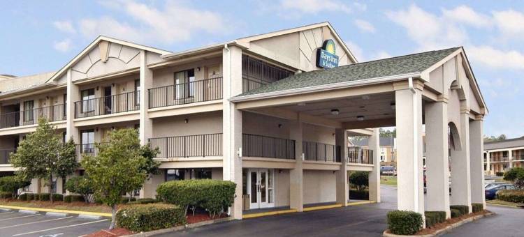 莫比尔温德姆戴斯套房酒店(Days Inn & Suites by Wyndham Mobile)图片