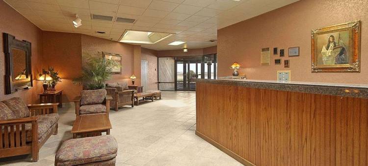 Ramada by Wyndham Sterling图片