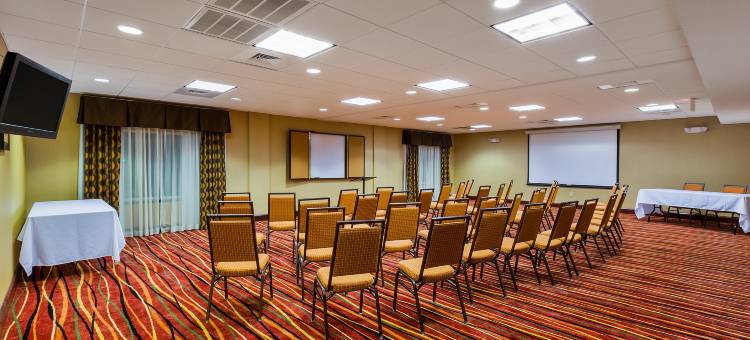 智选假日套房酒店盐沼 - 堪萨斯城NE(Holiday Inn Express & Suites Salina)图片