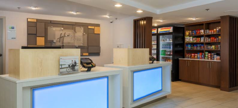 Holiday Inn Express 密尔沃基西医疗中心(Holiday Inn Express MILWAUKEE-WEST MEDICAL CENTER by IHG)图片