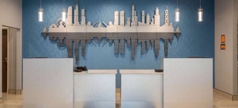 肖尔伍德拉昆塔温德姆套房酒店(La Quinta Inn & Suites by Wyndham Shorewood)图片