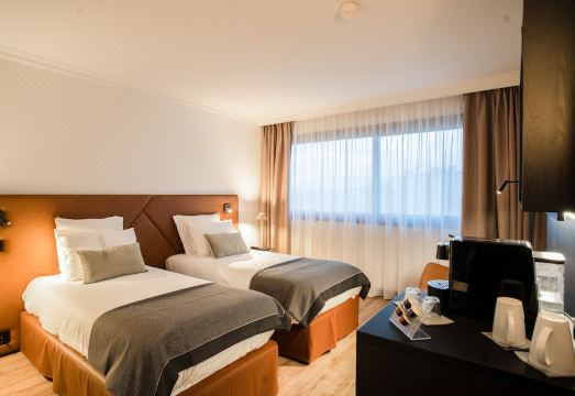 Appart'City Collection Genève Aéroport - Ferney Voltaire Hotel Overview