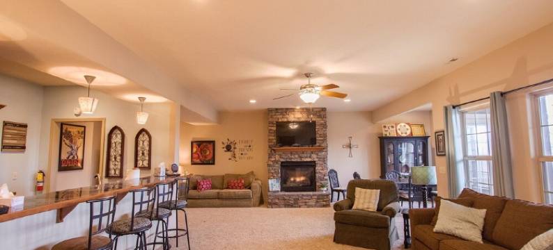 雷艾溫凱勒斯康多酒店(Kyler's Kondo by RedAwning)图片