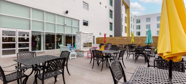 圣约翰机场贝斯特韦斯特优质套房酒店(Best Western Plus St. Johns Airport Hotel and Suites)图片